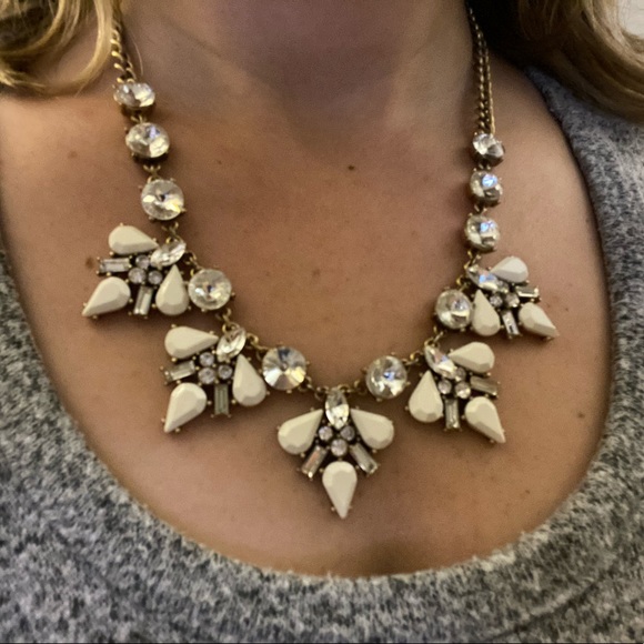 JCrew | White Statement Necklace - Picture 2 of 4